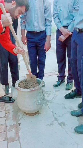 15K views · 309 reactions | داخلے جاری ہیں (پلے گروپ تا 8th) ایک فی میل ٹیچر کی ضرورت بھی ہے۔ whatsapp 03349586323 ... Yours Education House School System Bannu | Shakoor Rasool Foundation | Facebook