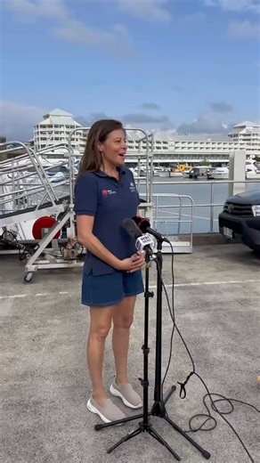 That’s a wrap on our mega #eyeonthereef training event off Cairns! The two-day program included a “train-the-trainer” for the most experienced surveyors as well as qualifying about 80 new citizen scientists, dive instructors, Traditional Owners, and schoolteachers in the Reef Authority’s “Eye on the Reef” monitoring methods. Eye on the Reef participants learned how to conduct Rapid Monitoring Surveys, Tourism Weekly Site Monitoring, and Reef Health and Impact Surveys (RHIS) to collect critical d