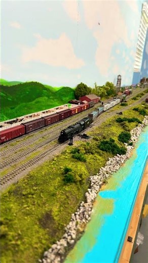 N Scale ATSF 4-8-4 #3751 Leading Freight