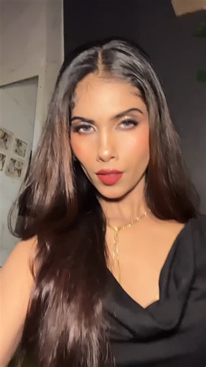 priy__sri on Instagram: "Babyyyy you are not getting awards for being clueless about makeup. At least I can get 💅🏽 . . . . . . . . . . . . . . [bad bitch transition video , bad bitch makeup inspo, music transition, hollywood makeup, glow up transition, glamour makeup look , makeup tutorial, makeup for wedding, makeup transformation, bad bitch glow up song , Holloween look, Holloween makeup,makeup tutorials, eyeshadow look] . . . . . . . . #fyp #foryoupage #trendingreels #transitionreels #desi 