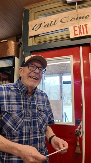 🎥 We put everyone in the restaurant to the test 😂 Tonight we picked random categories like “Who blanks the best?” and went around the whole restaurant to see who won each one 👀🔥 Some answers were expected… some were WILD 🤣 Watch the video and tell us — who do YOU agree with? 👇 📍 Campbell Station 🍔 Good food • Good laughs • Good people | Campbell station restaurant