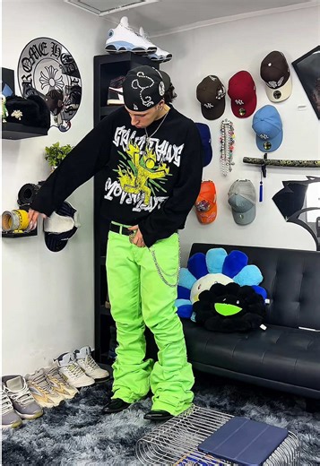 OUTFIT CHECK🕸️ Slime green edition*🐍 IG: grail.ch #outfit #outfitcheck #rondodasosa