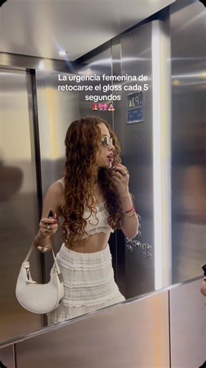 andy<3 on Instagram: "we love gloss律‍♀️並"