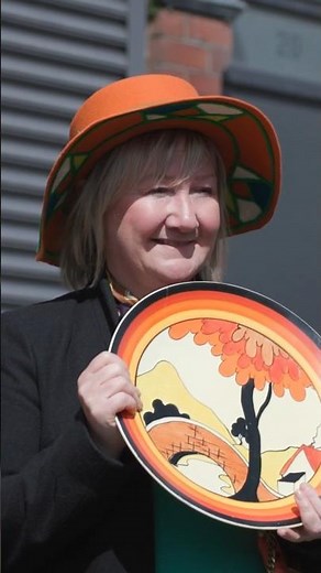 Clarice Cliff, 'Revolutionary' Ceramic Designer 🔵