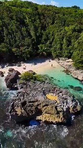 Anse Bertrand lieu magnifique en Guadeloupe 😍🏖 ( au nord de la Grande Terre). De belles plages , et des paysages splendides 100% paradisiaques. #guadeloupeislands #guadeloupetourisme #gwada #Guadeloupe #IlesGuadeloupe | Air Vacances.fr