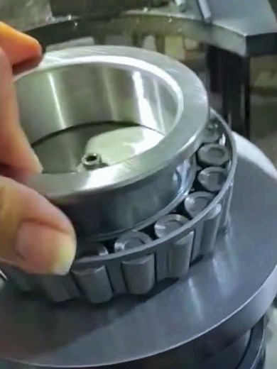 Mounting tool for bearing tapered roller- Good tools and machinery make work easy