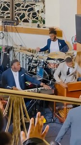 925K views · 35K reactions | In-N-Out ⚡️ Praise ‼️My brothers just get it man this was our first time doing a hit together in 2 months. It's always a time when we are with Auntie Valerie Moore #jesus #praisebreak #praise #NZT #church #moments | Christian Brown | Facebook