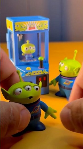 Toy Story Alien Funko Bitty Pop Arcade Cabinet Unboxing!