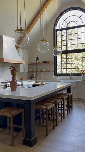 The best color palette that is classic timeless #interiordesign #interiordesigner #kitchen #renovation #studiomcgee