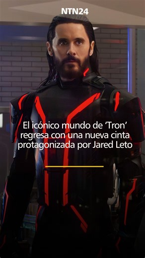 En 1982, a los cines del mundo llegó ‘Tron’, una película de ciencia ficción que se volvió de culto, no solo por su estética visual sino porque es considerada una de las pioneras en el uso de animación por computadora. Luego de varios años, este mundo ambientado en el ambiente digital regresa con una nueva entrega llamada ‘Tron: Ares’ que une la estética retro de la cinta original con los impresionantes efectos visuales que caracterizaron a ‘Tron: Legacy’ del 2010. | NTN24