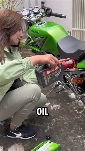 Why 2-Strokes Need Oil?