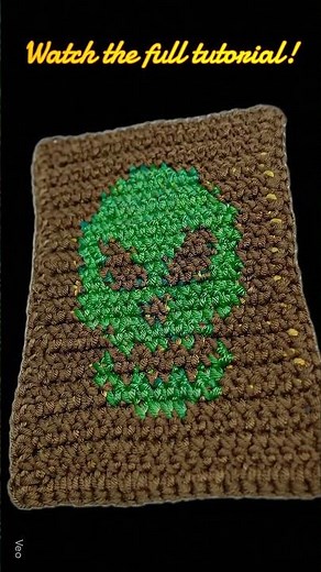 Learn how to crochet this perfect skull pattern, watch the free tutorial now! #crochet #knitting
