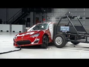 2013 Scion FR-S side IIHS crash test