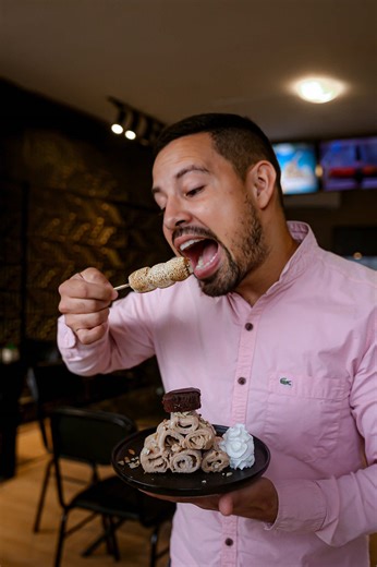 El mal servicio está a la orden del día… pero no siempre es culpa del trabajador. También es consecuencia de negocios mal estructurados, políticas poco claras y malas condiciones laborales. Es una problemática social de la que pocos hablan. En TailandiaCream decidimos hacerlo diferente: estructura, procesos, respeto y cultura. Y los resultados se sienten 🩷 Nuestro servicio siempre es reconocido, y eso nos confirma que vamos por el camino correcto. #EmprenderConPropósito #ServicioAlCliente #Cult