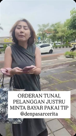 The Other Side Of Denpasar on Instagram: "Kronologi singkat: Orderan awalnya menggunakan pembayaran tunai. Namun saat transaksi berlangsung, pelanggan justru ingin membayar menggunakan fitur tip. Padahal, metode pembayaran masih bisa diubah ke GoPay sebelum orderan diselesaikan. Jika memang ingin non-tunai, seharusnya pembayaran dilakukan lewat perubahan metode pembayaran, bukan lewat tip. Karena itu, penggunaan tip dinilai tidak wajar dan menimbulkan dugaan adanya niat mengakali sistem, bukan s