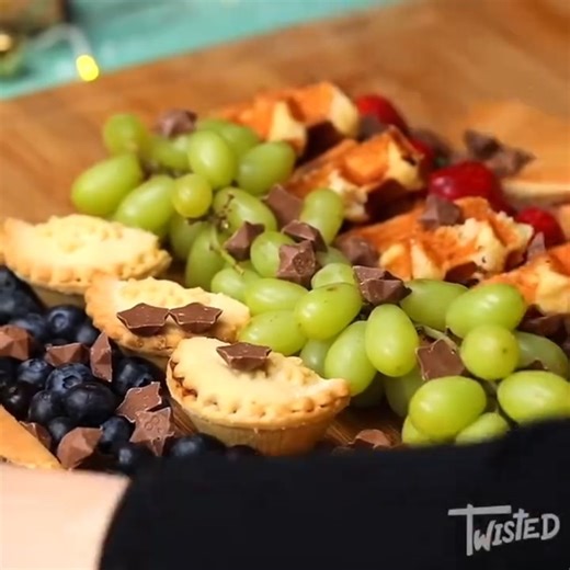 It's the most wonderful breakfast of the year! 🎄 | VT