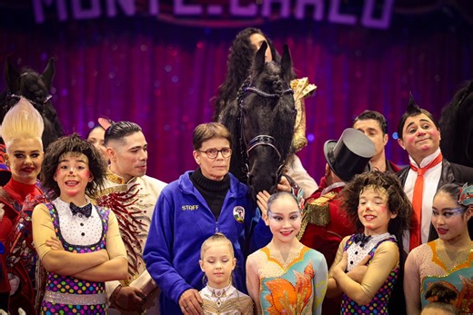 🎪 Acrobate, clown ou dresseur… Quel artiste de cirque serait la Princesse Stéphanie ? À la veille de l’ouverture du 48e Festival International du Cirque de Monte-Carlo, nous avons posé la question à la Princesse Stéphanie. Retrouvez l’intégralité de son interview sur notre chaîne YouTube ➡️ https://youtu.be/-WOUIUqFycE?t=81 #Monaco #MonteCarlo #princessestephanie #stephaniedemonaco #princessstephanie #cirque #circus #festival | Monaco Info