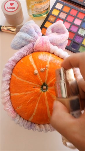 Asmr with makeup on Instagram: "ASMR with makeup"