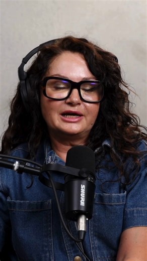 What does a child’s voice look like during separation? “It’s not about asking them to choose between parents. It’s about giving them the safety to be honest without carrying the weight of your emotions. You are the vessel for your child’s voice. Your role is to advocate for them, not through them. When children feel safe to speak, everyone heals a little faster.” Eliza joined Nikki from The Divorce Hub on the Divorce and Separation Podcast to talk about what it really means to keep your parentin