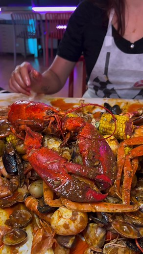 Mastering the Art of Opening Lobster Claws: Tips and Tricks