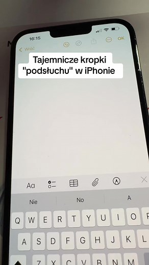 3.5M views · 11K reactions | Tajemnicza kropka w iPhonie #iphonetricks #iphonetips #iphonehacks #iphonetutorial #appletips | Mirosław Skwarek | Facebook