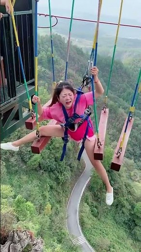 Unmodified bungee cord stretch and bounce satisfying audio+:Asmr Bungee Jumping