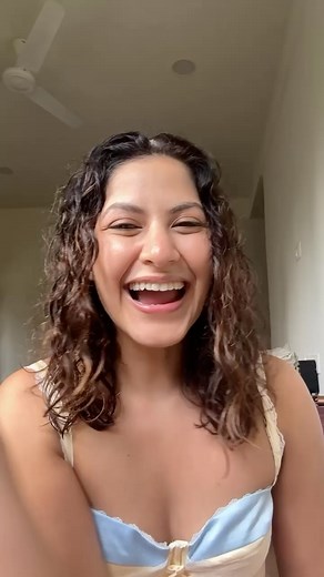 sakshi on Instagram: "#AD | Glad to be in a perfect ‘leave-in’ relationship with the @redken Frizz Dismiss Rebel Tame cream 🧡 A product that fights high frizz in humid climatic conditions 🥷 + gives instant smoothness 🪶 + helps in easy hair detangles 🪮 + is a heat protectant as well??? YES PLEASE GIVE IT TO ME. 🤌 A curly head can never get enough of this! Go find out the perfect Redken leave-in conditioner for your hair by using the Leave-in finder tool on Nykaa and get them today!! Your hai