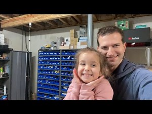 Live: In the Lab with Mia!