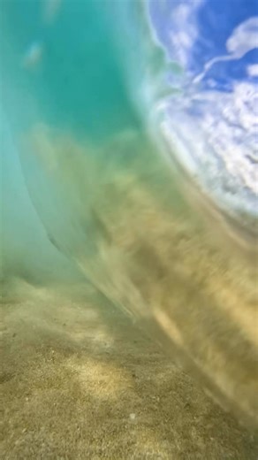 Crystal clear mini ocean wave in Hawaii #ocean #oceanwaves #oceanlife #clearwater #reels | Dgphotography