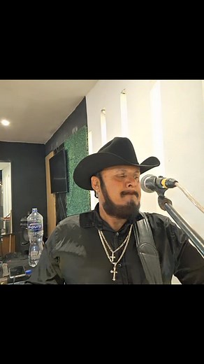 1K views · 42 reactions | ✍️Muy buenos  dias saludos para tod@s欄 Dicen que la bendición de dios es la mas sagrada y eso esta comprobado  ✍️✍️✍️✍️escribe un WhatsApp o llama aun tenemos fechas  8182730137 ay  le dejo un tema norteño en la bos del tigre  animo nuestro cantante  | Alfredo Esquivel Cardenas | Facebook