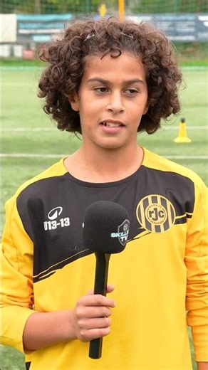Already this good at 13?! 😳 #football #skillers #ligabattle #dortmund