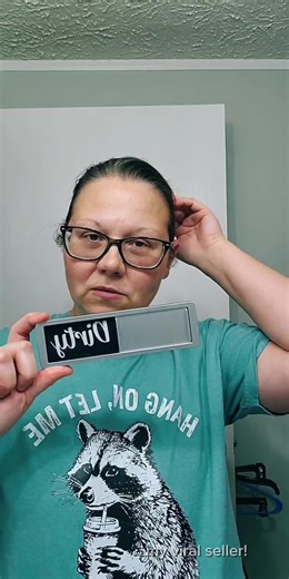 No more re-washing “clean” dishes 😅 This clean/dirty magnetic sign makes it crystal clear what’s ready to put away and what still needs washing. Simple, cute, and surprisingly life-changing. #KitchenFinds #CleanDirtySign #HomeOrganization #livehighlight