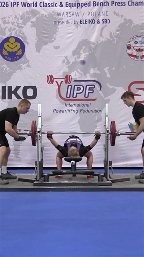 World Master 3 Record Bench Press Equipped with 133 kg by Maureen Gordon GBR in 76kg class