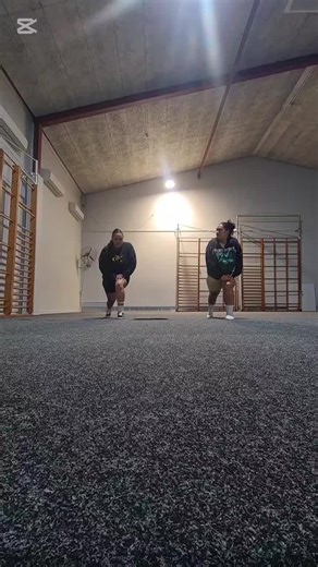 stretches and warm ups for the morning 🌄