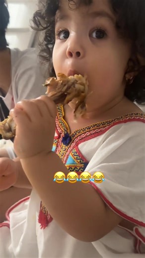 Vidéos de 𝕬𝖎̈𝖈𝖍𝖆 (@justqueenaicha28) avec Manger, manger - Caillou