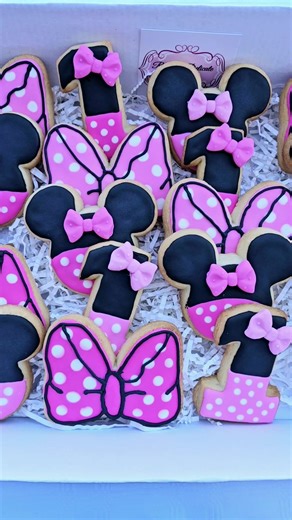 Delicious Minnie Mouse Cookies for a Sweet Celebration