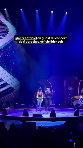 Alizée & Dorothée - Pour faire une chanson (1983) - Palais des Congres de Paris 2026 April 4