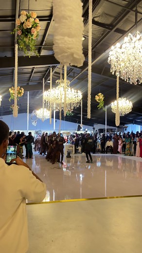 Les danseuses congolaises brillent lors du mariage