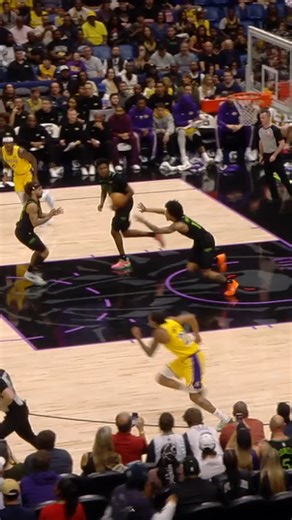 LeBron James redeems himself with a two-handed jam 😤 🌟 #NBAAllStar Voting presented by vivo is now OPEN 👉 https://bit.ly/PH-ASV26 #NBAPhilippines #NBAHighlights | NBA Philippines