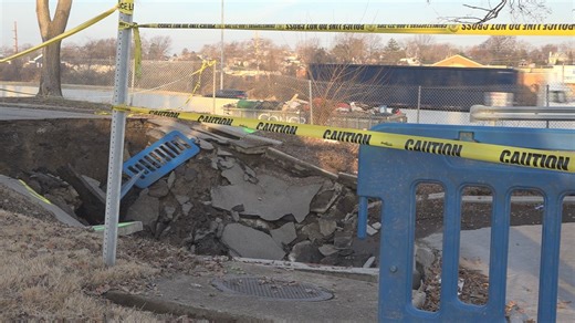 South St. Louis street collapses into massive sinkhole
