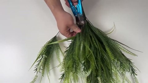 Grab a pack of Walmart golf balls for this BRILLIANT home decor hack!