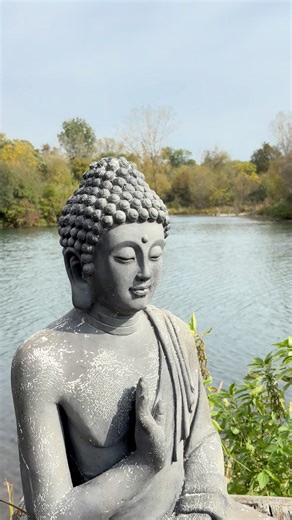 What if you could hear yourself think again? At Hackmatack, the river moves slowly. The 200-year-old oaks stand witness. And somewhere between the water and the sky, you remember who you are. A radically beautiful inclusive retreat space for anyone seeking time out for time in. | Hackmatack Retreat: Time Out for Time In