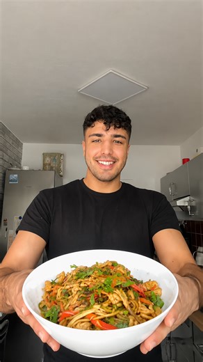 Creamy high protein peanut noodle salad