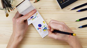 Molecularis: animaciones en papel coloreadas a mano que incluyen incluso un truco de magia