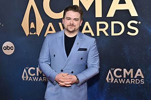 Once a country prodigy, Hunter Hayes is flexing adult ambitions 15 years after his breakthrough