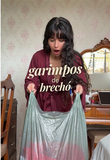 Quarta dia 17 na @Vila Malô 🫵🏼 #vestidovintage #vintage #garimpo #brecho #bazar