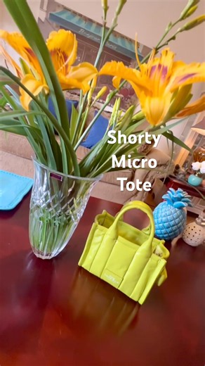 MARC JACOBS SHORTY MICRO CRINKLE TOTE IN ACID LIME BAG #marcjacobs #thetotebag #microbag