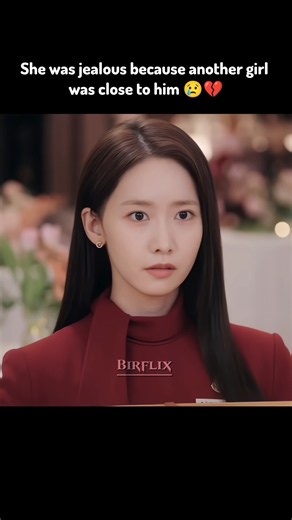 She loves him very much 🥺❤️‍🩹 #kdrama #kdramaedit #kingtheland #yoona #jealousy
