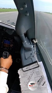 👩🏼‍✈ 737-800 takeoff | Just Planes