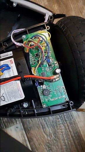 Trying to fix this hoverboard, one wheel isn't spinning. #repair #hoverboard #fixit #mom